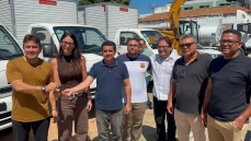 Bruna Veras recebe novas Viaturas para a Educação de Sousa