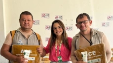 Entrega de 62 kits com bolsas e protetores solares aos agentes de combate às endemias