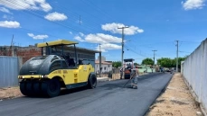 Pavimentação asfáltica no bairro Mutirão
