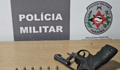 Arma e munições apreendidas em ação da Polícia Militar