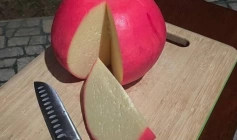 Queijo Bola fabricado na cidade de Lastro