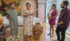 Peça de cerâmica bordada “Ex-voto”