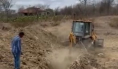 Limpeza de barreiro na comunidade Umburana
