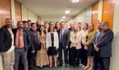 Reitora do IFPB em reunião com o deputado federal Wilson Santiago