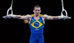 Campeão olímpico nas argolas, Arthur Zanetti