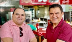 Marcelo da torre ao lado de Wilson Santiago