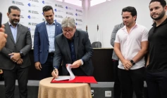 Assinatura de contratos do Polo Têxtil de Mangabeira