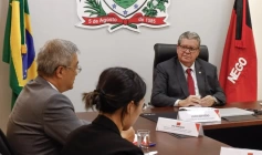 Governador João Azevêdo em reunião com o embaixador da China