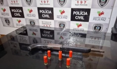 Espingarda calibre 12 apreendida pela PC