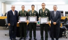 Homenagens a quatro militares na ALPB