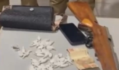 Prisão por Porte Ilegal de Arma de Fogo e Tráfico de Drogas