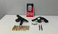 Armas e munições apreendidas em ação da PM