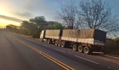 Caminhão apreendido pela PRF na PB 