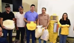 Entrega de EPIs para apicultores no município de Prata