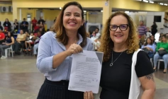 Termo de Doação de ônibus adaptado assinado pela Sedh e Funad 