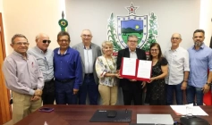 Assinatura dos PCCRs da Orquestra Sinfônica e dos jornalistas