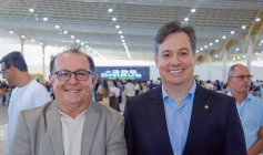 Deputado Júnior Araújo ao lado do prefeito Ceninha Lucena