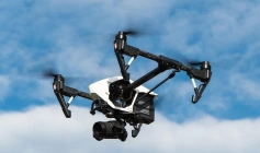 Pilotos de drones devem fazer cadastro até quarta-feira (24) para voos em eventos na orla de João Pessoa