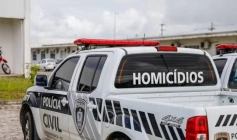 Viatura da Polícia Civil