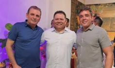 Deputado Chico Mendes ao lado de Neto de Coraci, em São José da Lagoa Tapada