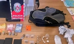 Prisão de homens por tráfico de drogas