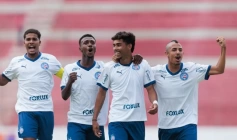 Bahia goleia na estreia da Copinha