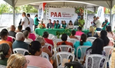 Compra de alimentos produzidos por agricultores quilombolas