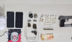 Apreensão de armas, drogas e equipamentos de monitoramento em Triunfo