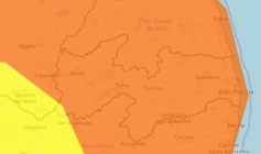 Alerta laranja que abrange 223 municípios do estado.