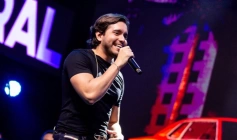 Cantor Victor Santos