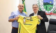 Governador João Azevêdo e o presidente da Confederação Brasileira de Voleibol, Radames Lattari