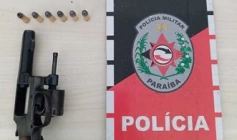 Arma e munições apreendidas em ação da Polícia Militar
