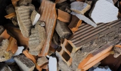 Descarte de entulho e saneamento