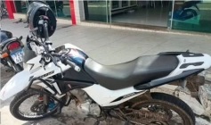 Moto recuperada pela polícia militar em Bonito de Santa Fé 