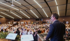 Governador em exercício Lucas Ribeiro 