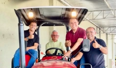 Entrega de trator para o município de Gurinhém