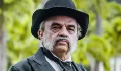 Ator paraibano José Dumont, de 75 anos