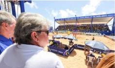 João Azevêdo prestigiando final do Circuito Brasileiro de Vôlei de Praia