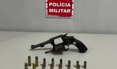 Arma e munições apreendidas em ação da PM