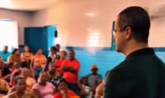 Jutay Meneses em encontro com pescadores da Colônia Z-4