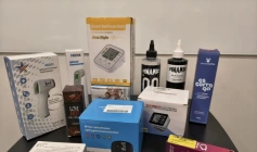 Amostra de itens inspecionados no galpão da empresa: dispositivos médicos, cosméticos e alimentos