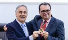 Entrega da Medalha de Mérito Jurídico Tarcísio de Miranda Burity ao advogado e gestor público Adelmar Azevedo Régis