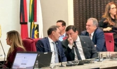 Posse de Deusdete Queiroga e Taciano Diniz