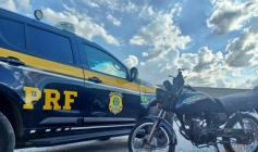 Moto roubada há mais de quatro meses e com sinais de adulteração