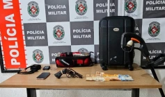 Polícia militar recupera veículo roubado e prende suspeitos