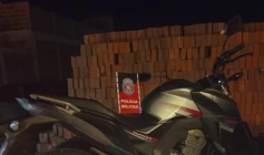 Motocicleta apreendida em ação da PM