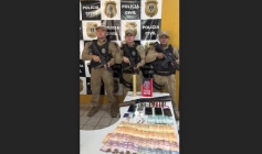 Apreensão de drogas, arma e dinheiro em Catolé do Rocha