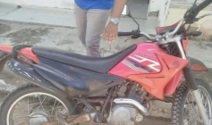 Moto furtada recuperada pela Polícia Militar em Itaporanga 