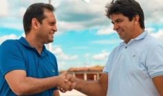 Prefeito de Lastro, Dr. Ronaldo Gonçalves, e o vice-prefeito Domar