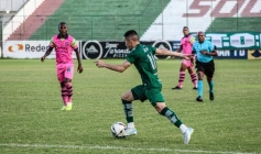 Sousa vence o Laguna